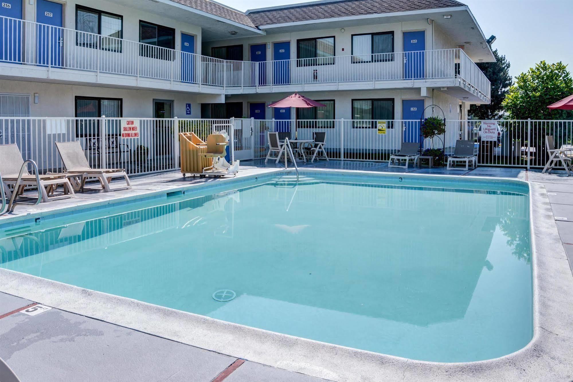 Motel 6-Springfield, Or - Eugene North Zewnętrze zdjęcie