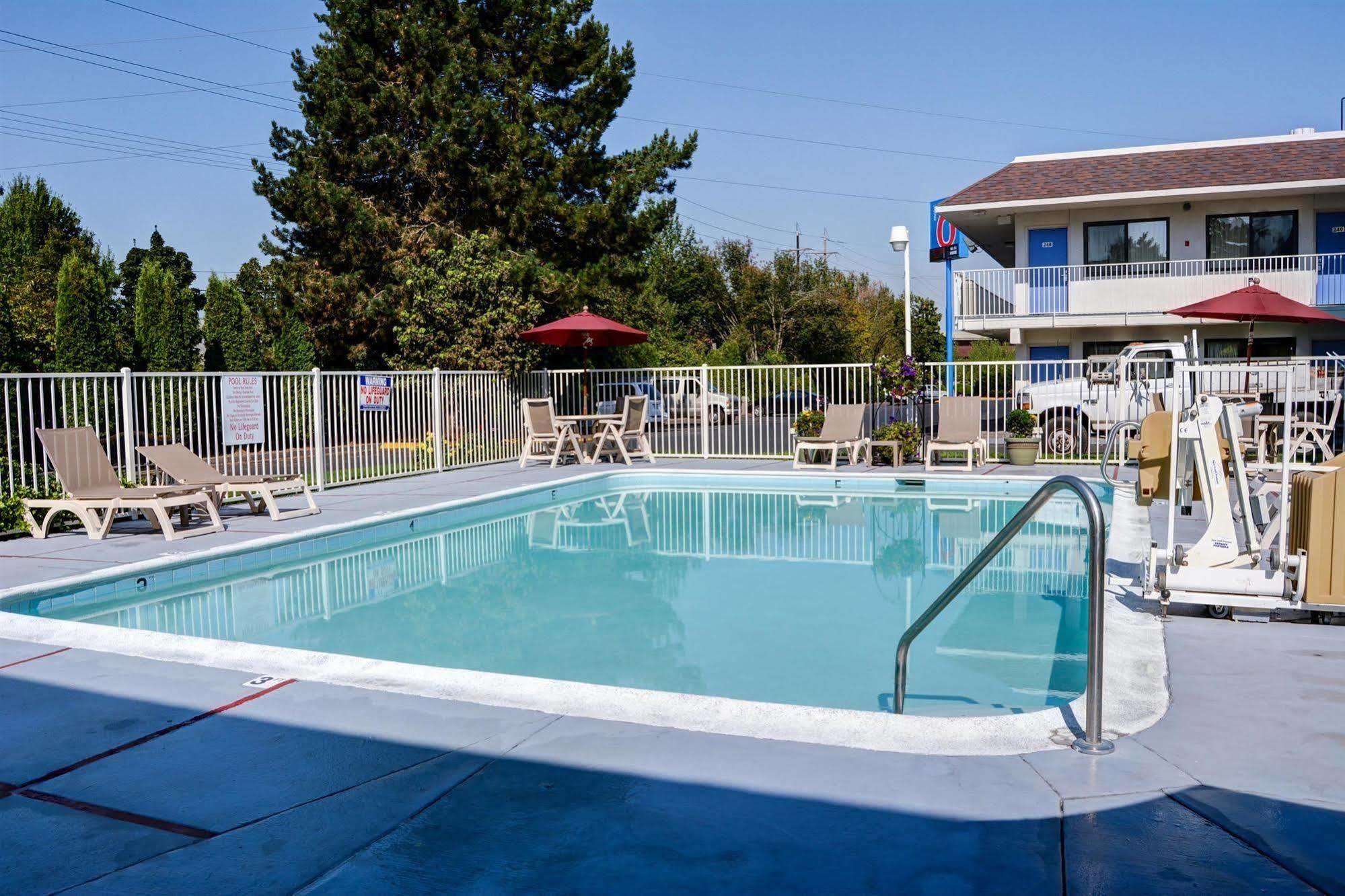 Motel 6-Springfield, Or - Eugene North Zewnętrze zdjęcie