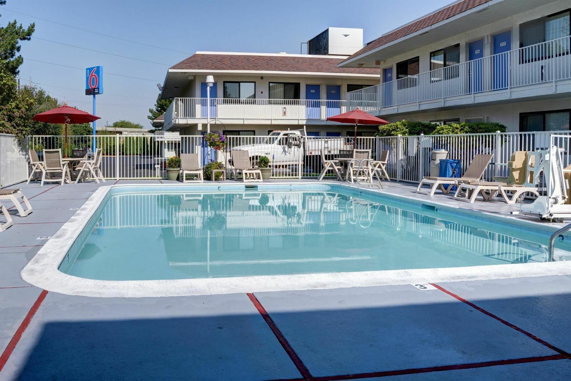 Motel 6-Springfield, Or - Eugene North Zewnętrze zdjęcie